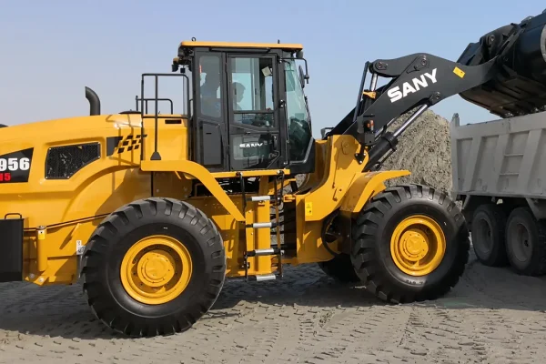 Exmain inaugura sus nuevas instalaciones en León y presenta a su nueva marca Sany